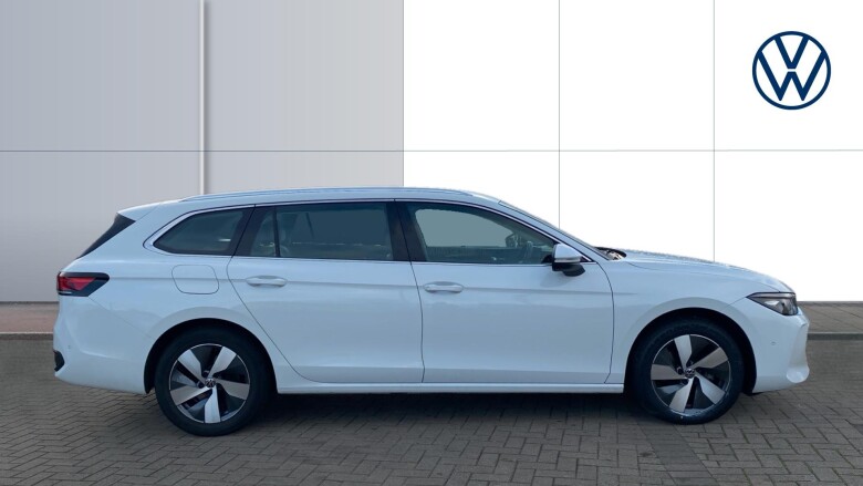 Volkswagen Passat 1.5 eTSI Life 5dr DSG Petrol Estate